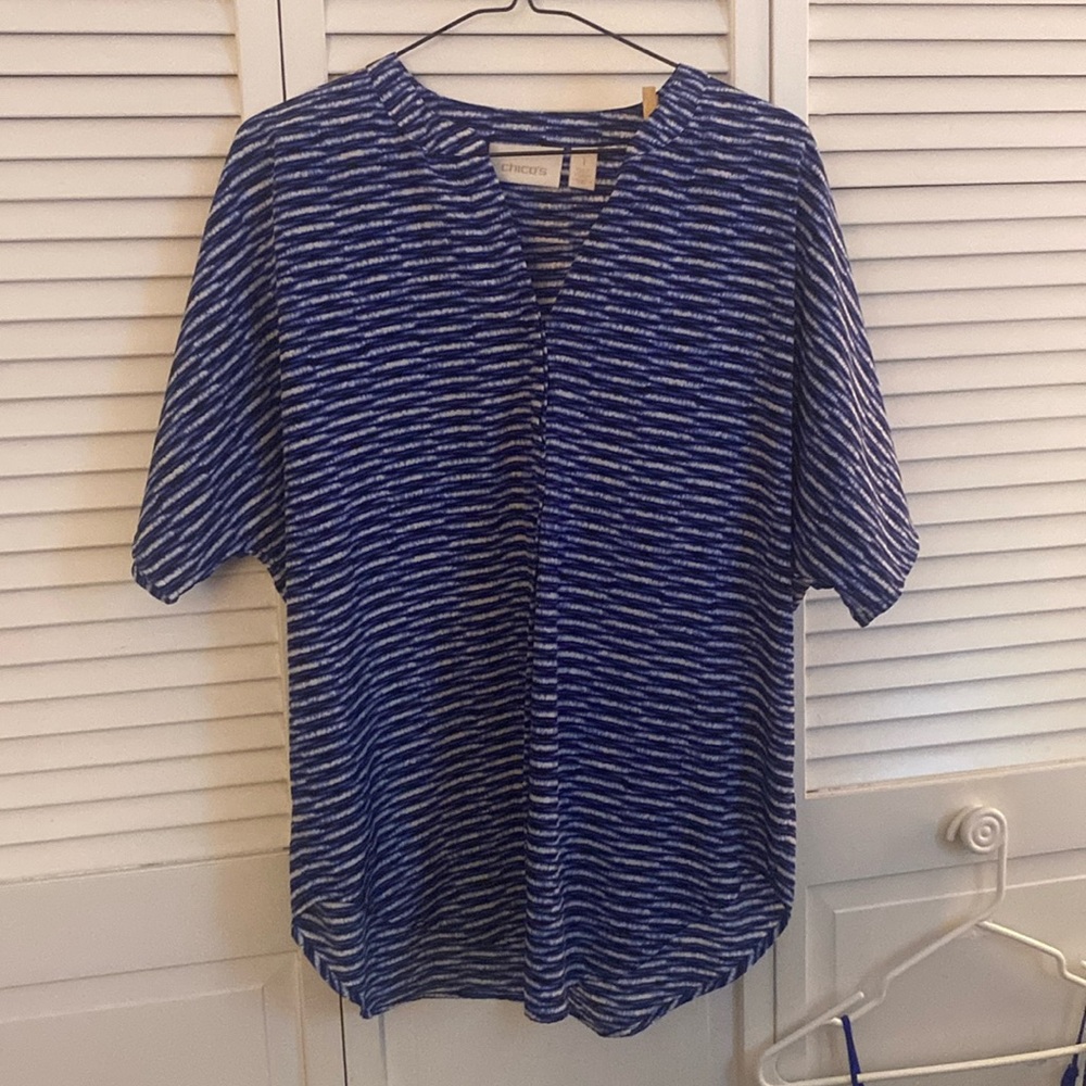 Chicos Size 1 Blue Tie Dye Tunic Top
